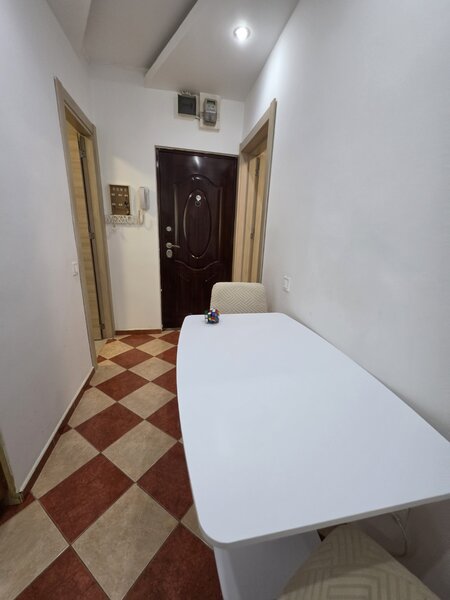 Berceni, Oltenitei, chiar pe Anton Bacalbasa, renovata, mobilata si utilata