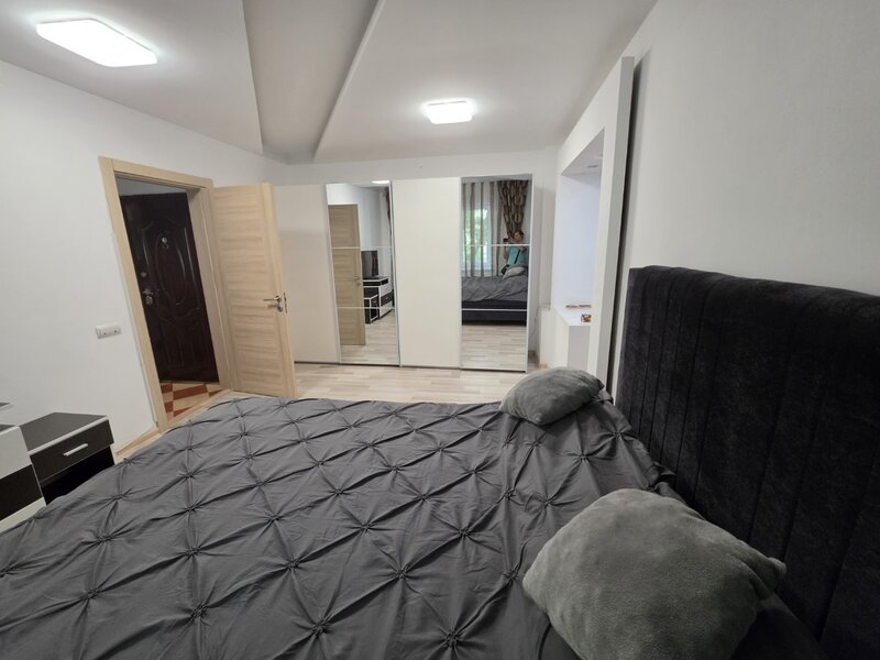 Berceni, Oltenitei, chiar pe Anton Bacalbasa, renovata, mobilata si utilata