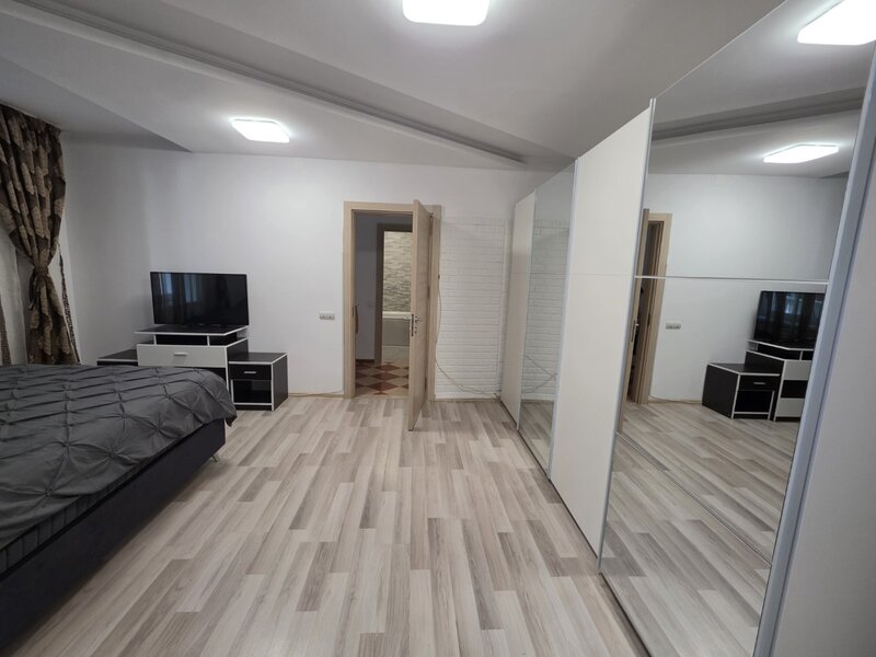 Berceni, Oltenitei, chiar pe Anton Bacalbasa, renovata, mobilata si utilata
